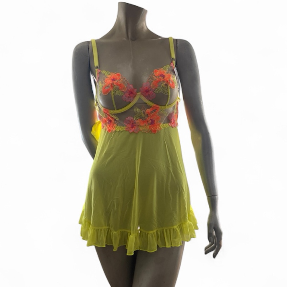Escante Mesh & Lace Babydoll- NWT- Small